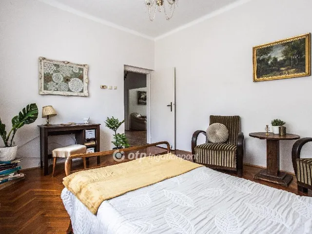 Eladó lakás Komló 98 nm