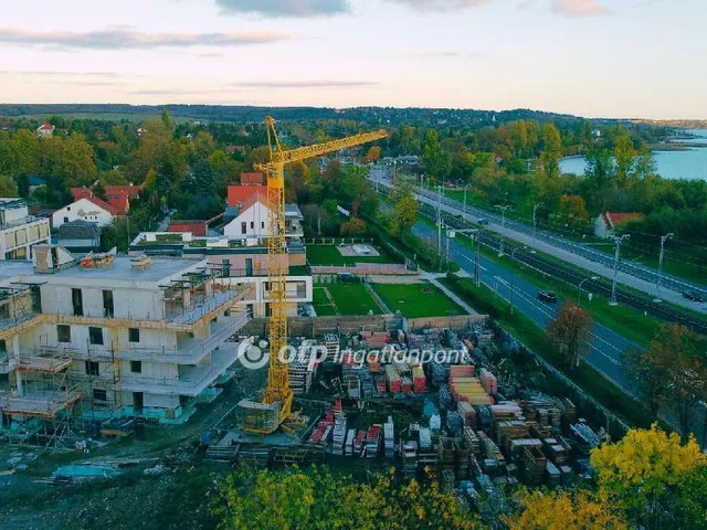 Eladó lakás Balatonkenese 168 nm