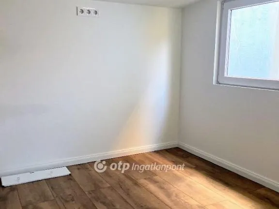 Eladó lakás Pécs 21 nm