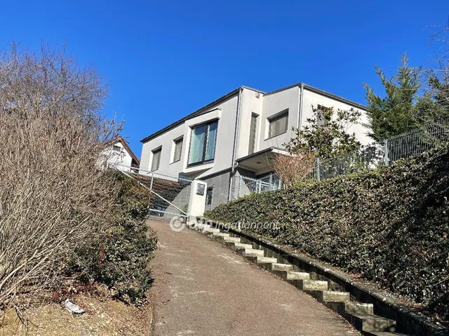 Eladó ház Pécs, Bálics 184 nm