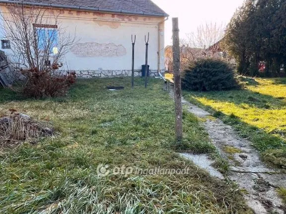 Eladó ház Szászvár 70 nm