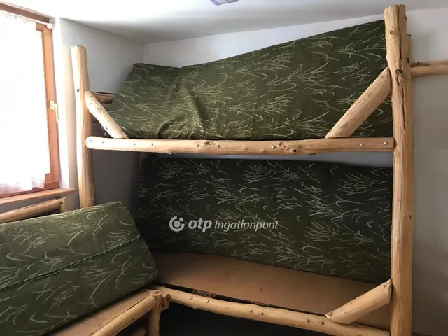 Eladó üdülő és hétvégi ház Komló 240 nm