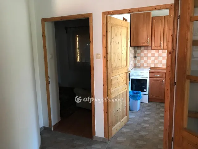 Eladó üdülő és hétvégi ház Komló 240 nm