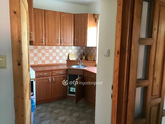 Eladó üdülő és hétvégi ház Komló 240 nm