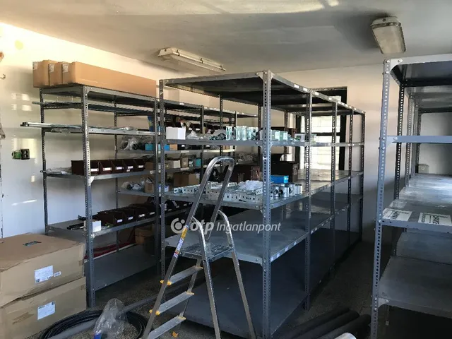 Eladó kereskedelmi és ipari ingatlan Komló 343 nm
