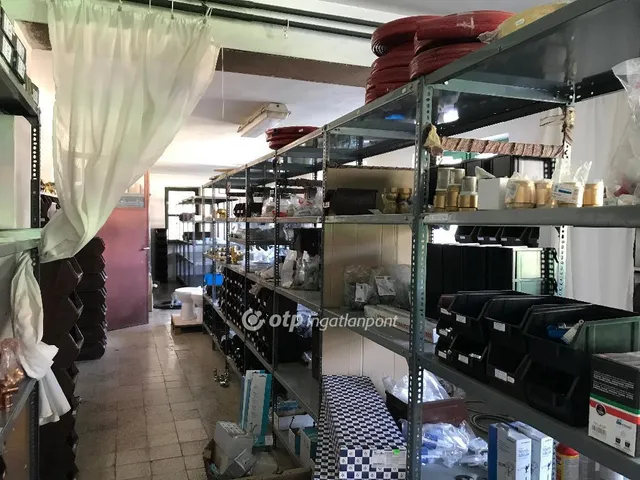 Eladó kereskedelmi és ipari ingatlan Komló 343 nm