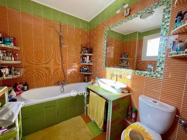 Eladó üdülő és hétvégi ház Balatonakarattya 142 nm