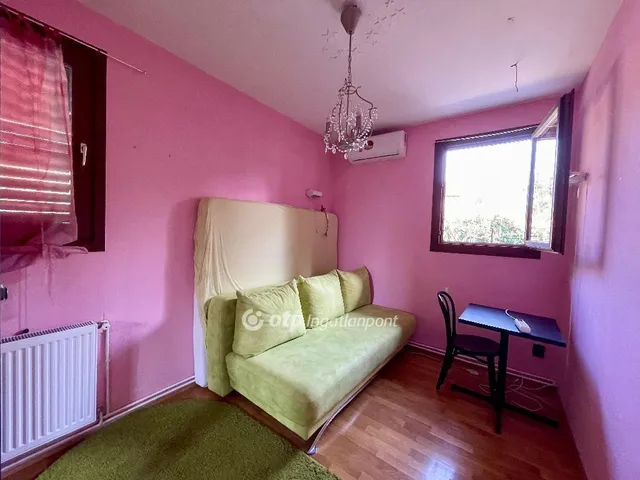 Eladó üdülő és hétvégi ház Balatonakarattya 142 nm