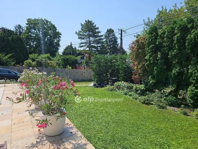 Eladó üdülő és hétvégi ház Balatonakarattya 142 nm