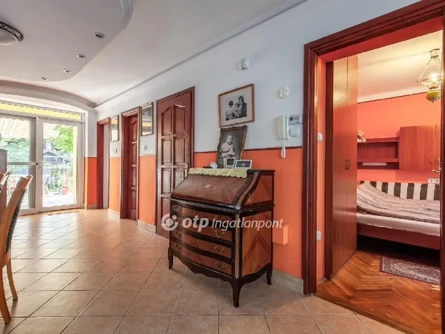 Eladó ház Balatonakarattya 117 nm