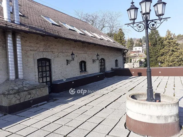 Eladó kereskedelmi és ipari ingatlan Fonyód 1200 nm