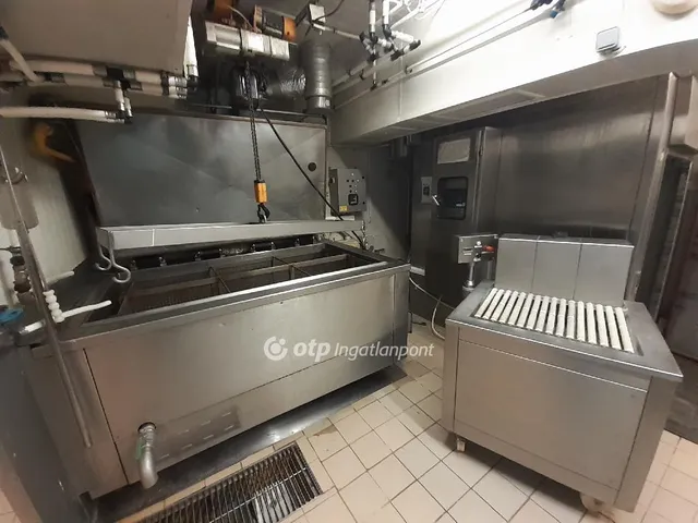 Eladó kereskedelmi és ipari ingatlan Fonyód 1200 nm