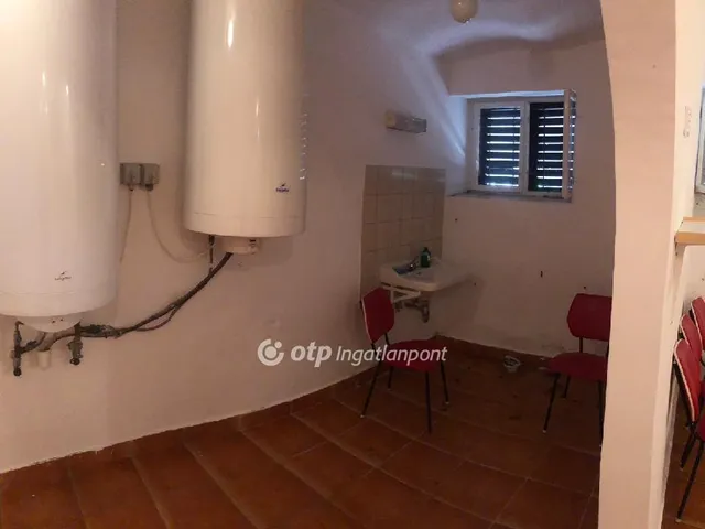 Eladó üdülő és hétvégi ház Fonyód 204 nm