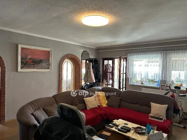 Eladó ház Harkány 251 nm