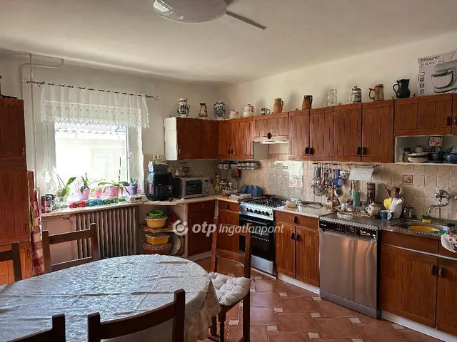 Eladó ház Harkány 251 nm