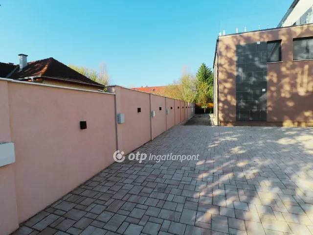 Eladó lakás Zamárdi 64 nm