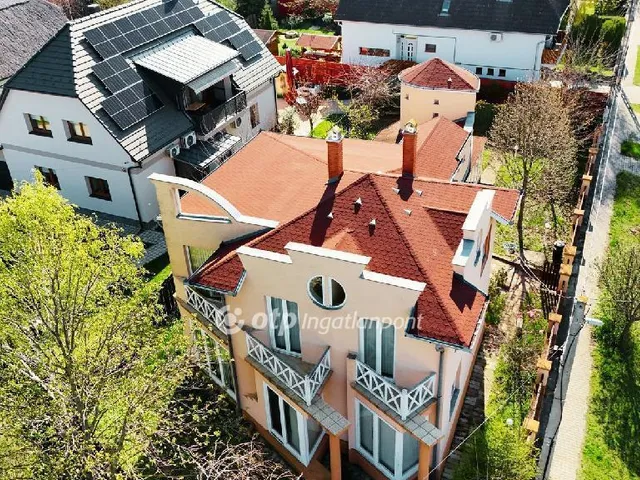 Eladó ház Siófok 225 nm