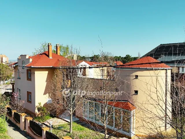 Eladó ház Siófok 225 nm