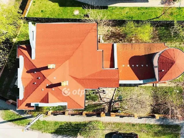 Eladó ház Siófok 225 nm