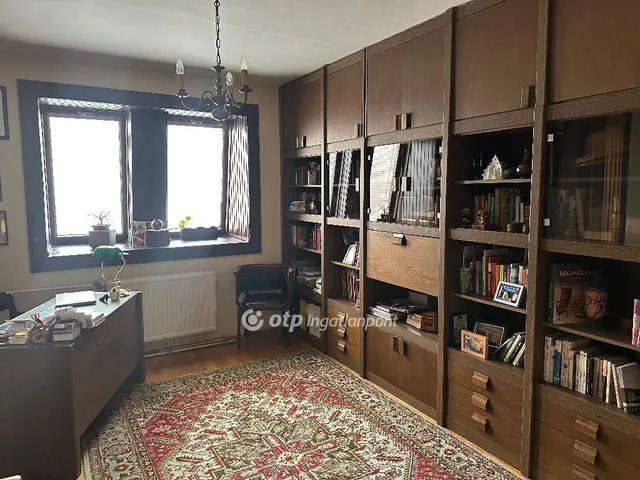 Eladó lakás Kaposvár, Belváros 132 nm