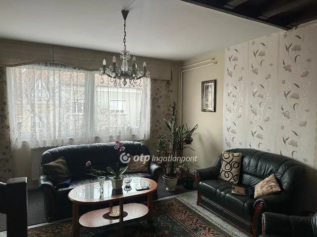 Eladó lakás Kaposvár, Belváros 132 nm