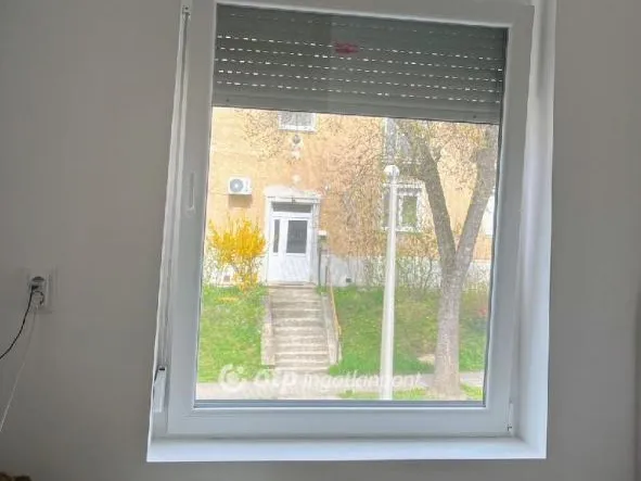 Eladó lakás Komló 54 nm