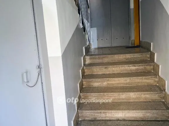 Eladó lakás Komló 54 nm