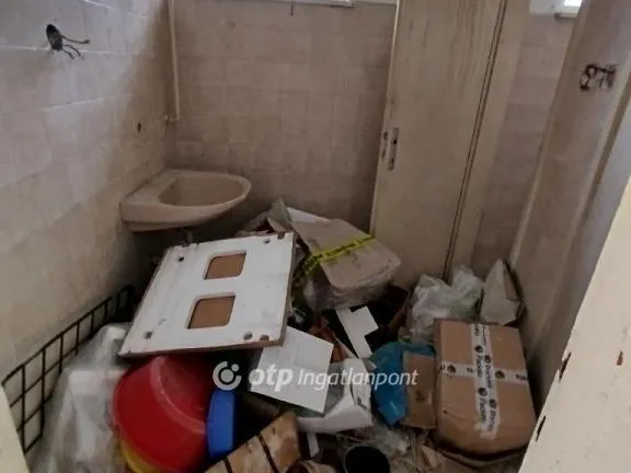 Eladó kereskedelmi és ipari ingatlan Sásd 157 nm