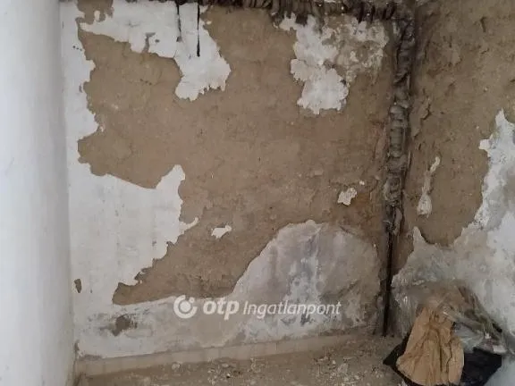 Eladó kereskedelmi és ipari ingatlan Sásd 157 nm