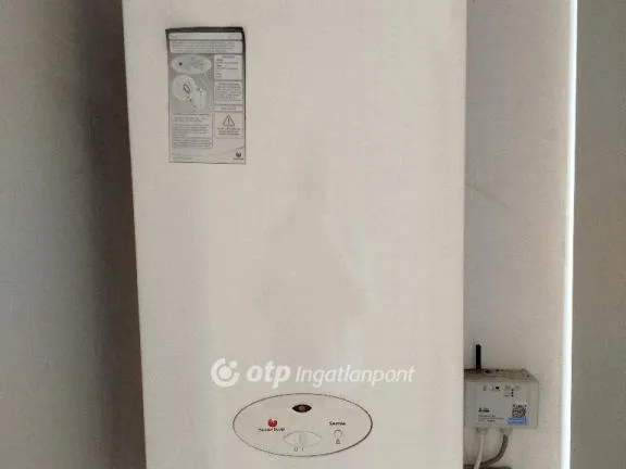 Eladó kereskedelmi és ipari ingatlan Sásd 157 nm