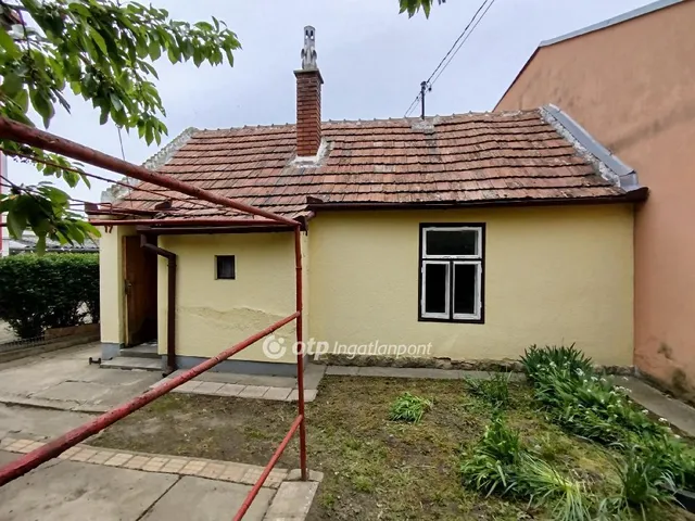 Eladó ház Pécs 28 nm