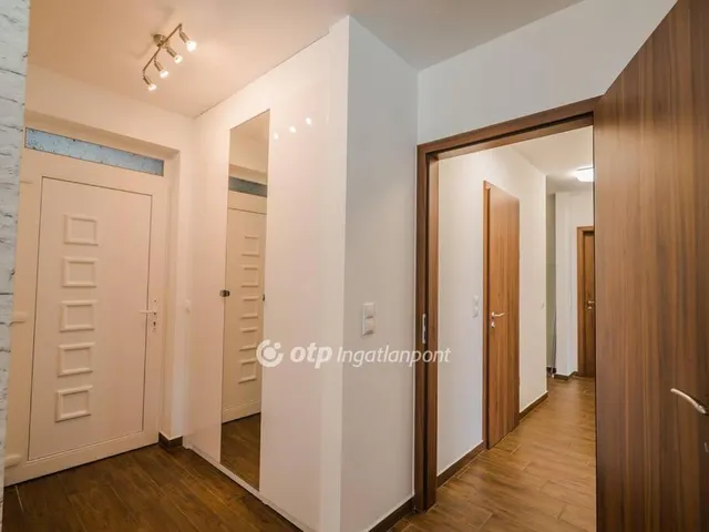 Eladó lakás Szántód 93 nm