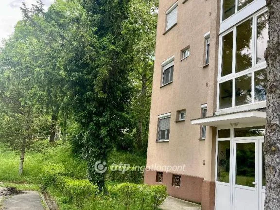 Eladó lakás Komló, Szilvás 46 nm