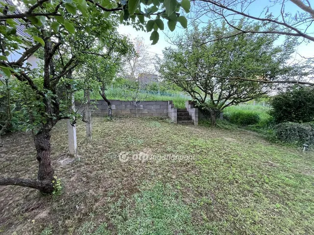 Eladó telek Gyód 1085 nm