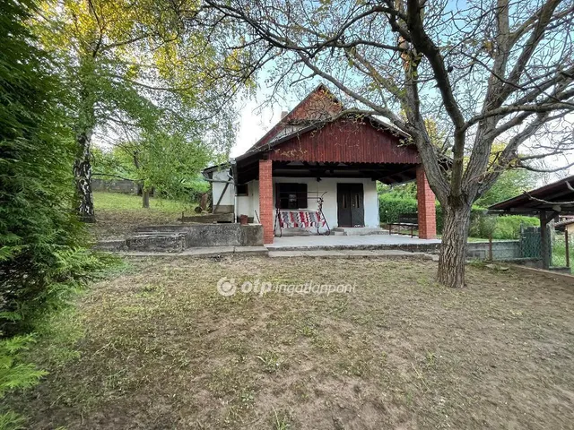 Eladó telek Gyód 1085 nm