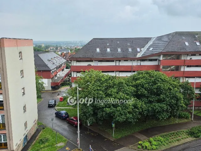 Eladó lakás Pécs, Egyetemváros 41 nm