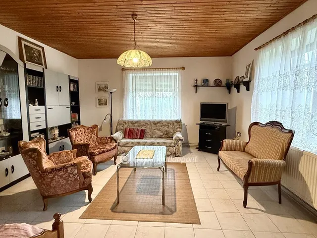 Eladó ház Geresdlak 120 nm