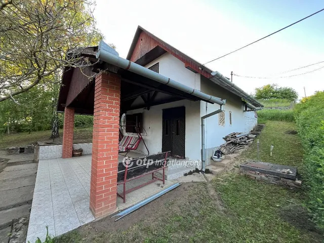 Eladó üdülő és hétvégi ház Gyód 30 nm