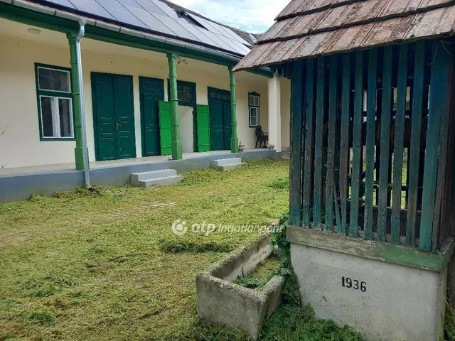 Eladó ház Bátaszék 240 nm