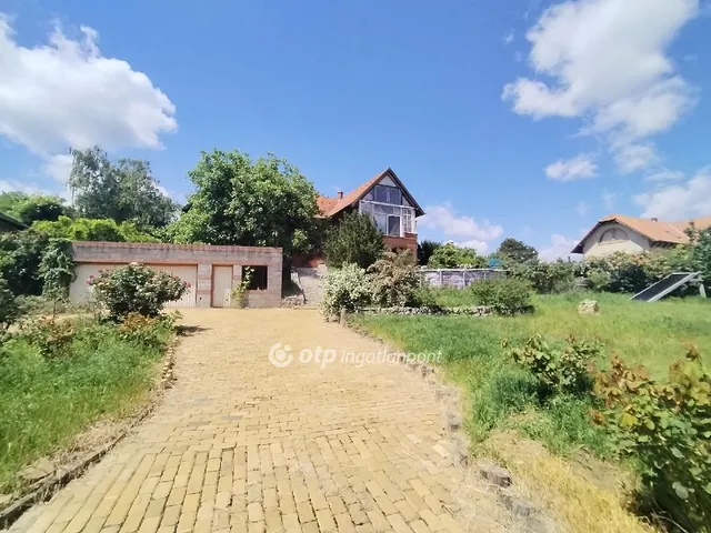 Eladó ház Pécs 310 nm
