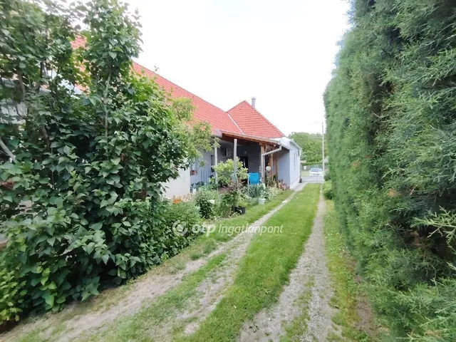 Eladó ház Egerág 95 nm