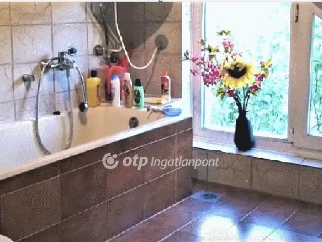 Eladó ház Pécs, Mecsekoldal 250 nm