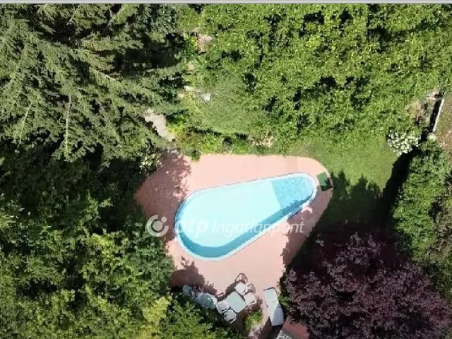 Eladó ház Pécs 250 nm