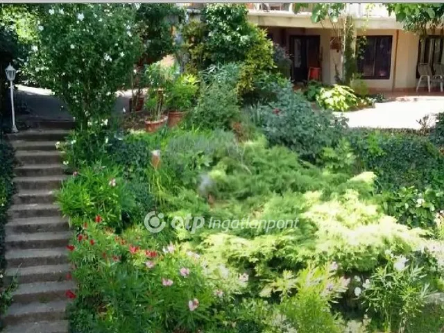 Eladó ház Pécs 250 nm