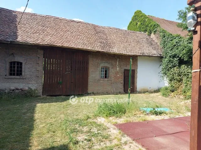 Eladó ház Kárász 87 nm