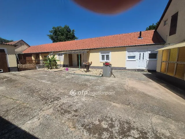 Eladó ház Himesháza 120 nm