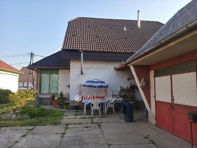Eladó ház Sásd 81 nm