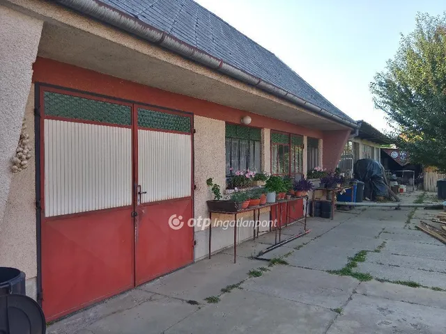 Eladó ház Sásd 81 nm