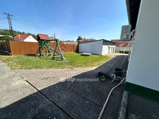 Eladó kereskedelmi és ipari ingatlan Villány 305 nm