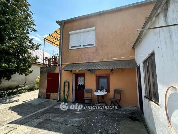 Eladó ház Bár 100 nm